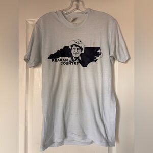 Vintage Ronald Reagan T-Shirt NC outline “Reagan country” *stained* size large